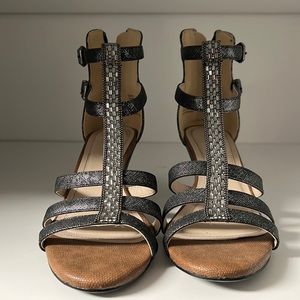 Torta Calliente Sandles